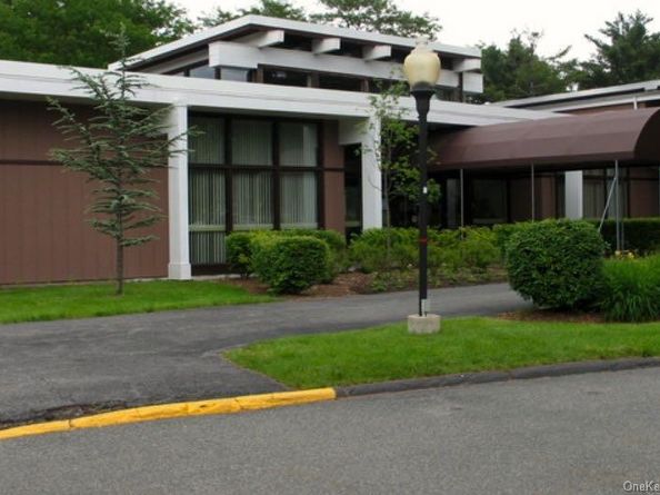 36 Sussex Drive B, Yorktown Heights NY 10598