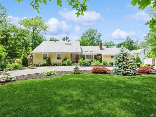 77 Duck Pond Road, Glen Cove NY 11542