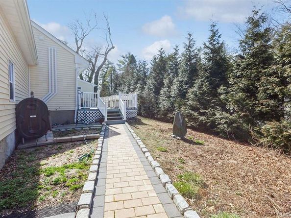 77 Duck Pond Road, Glen Cove NY 11542