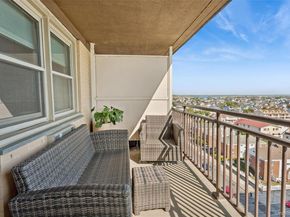 25 Neptune Boulevard 9S, Long Beach NY 11561