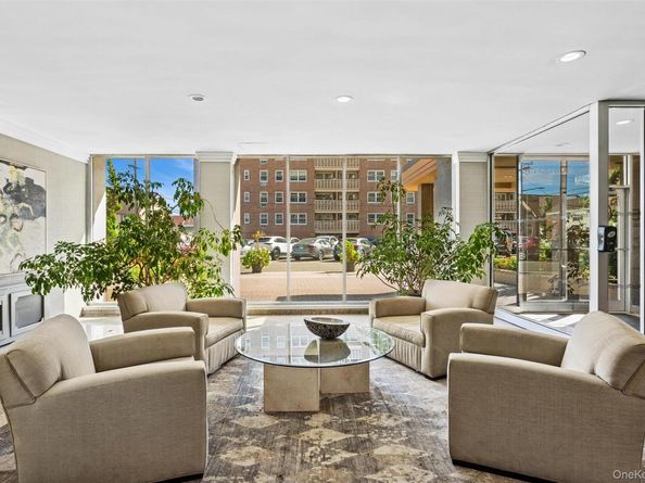 25 Neptune Boulevard 9S, Long Beach NY 11561
