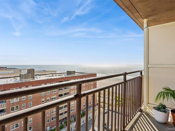 25 Neptune Boulevard 9S, Long Beach NY 11561