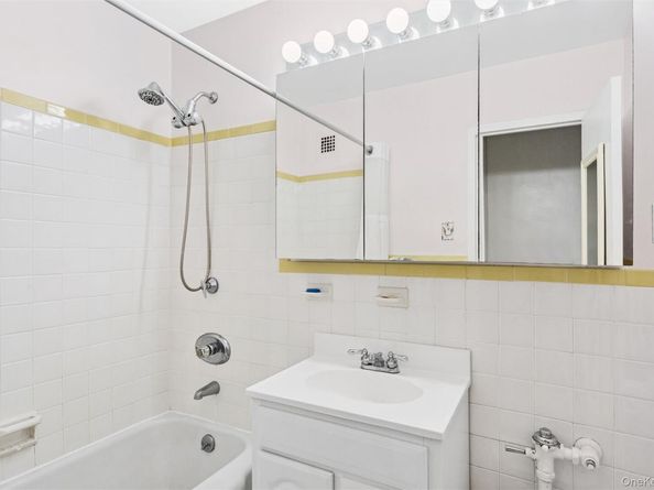 25 Neptune Boulevard 9S, Long Beach NY 11561
