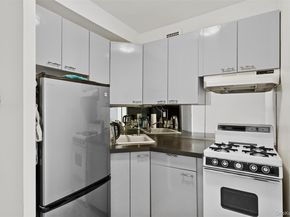 25 Neptune Boulevard 9S, Long Beach NY 11561