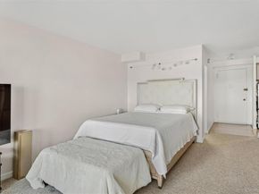 25 Neptune Boulevard 9S, Long Beach NY 11561