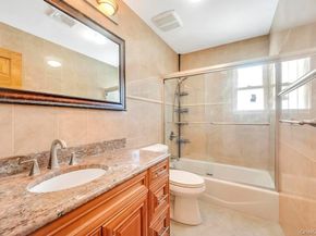 43 Prince Street, New Hyde Park NY 11040