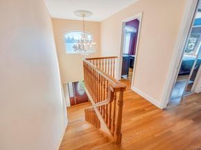 43 Prince Street, New Hyde Park NY 11040