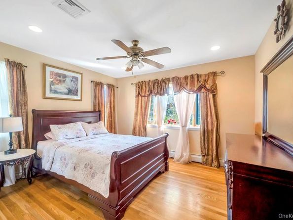 43 Prince Street, New Hyde Park NY 11040