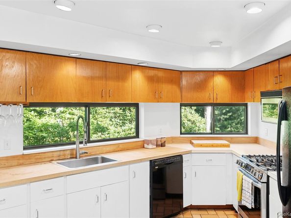 526 Hands Creek Road, East Hampton NY 11937