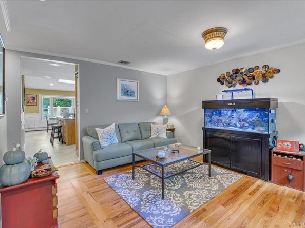 14 Kinsella Street, Dix Hills NY 11746