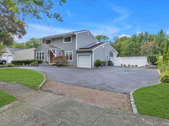 14 Kinsella Street, Dix Hills NY 11746
