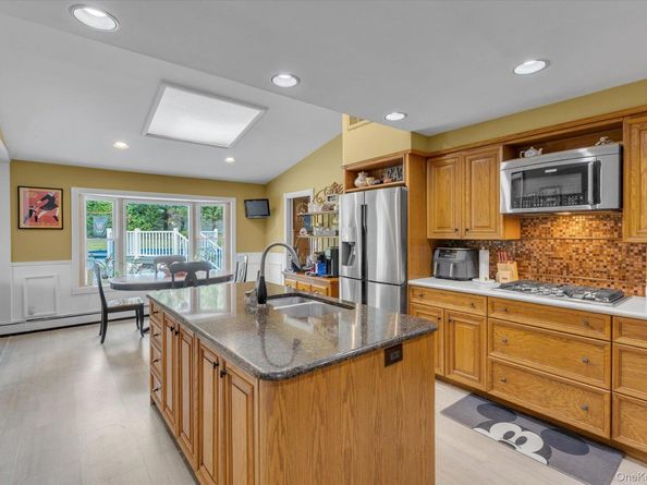 14 Kinsella Street, Dix Hills NY 11746