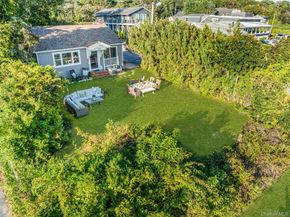 291 E Montauk Highway, Hampton Bays NY 11946