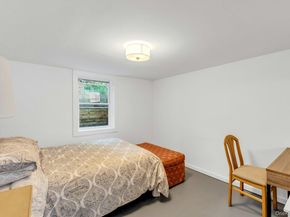 291 E Montauk Highway, Hampton Bays NY 11946