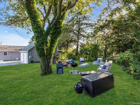 291 E Montauk Highway, Hampton Bays NY 11946