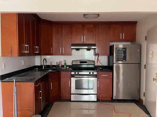 43-07 48th Street 5B, Sunnyside NY 11104