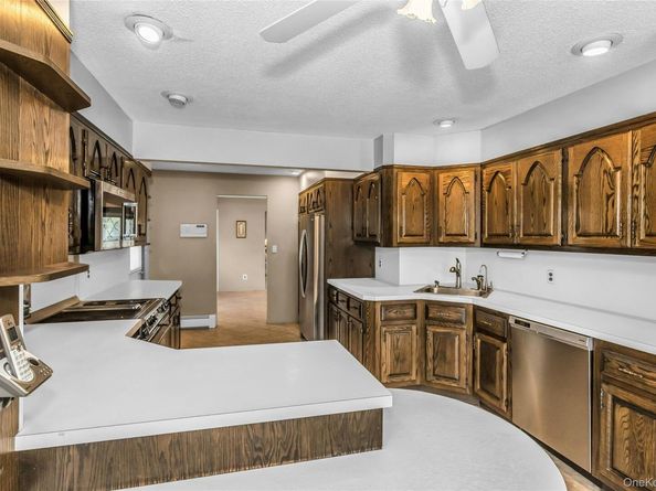 2479 Tonquin Street, East Meadow NY 11554