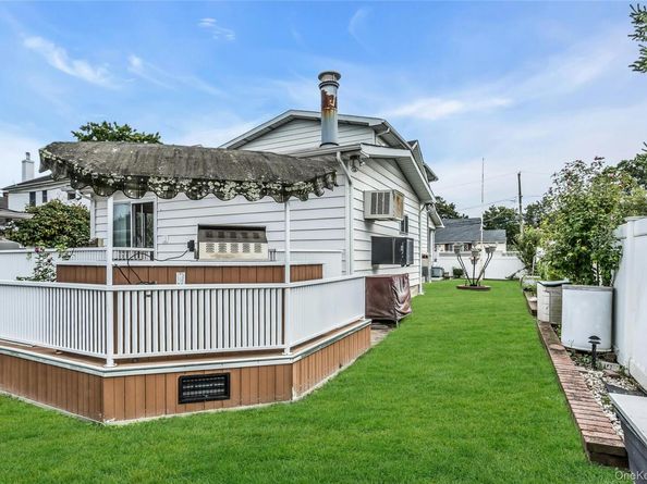 2479 Tonquin Street, East Meadow NY 11554