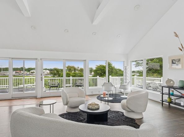 333 Roe Avenue, East Patchogue NY 11772