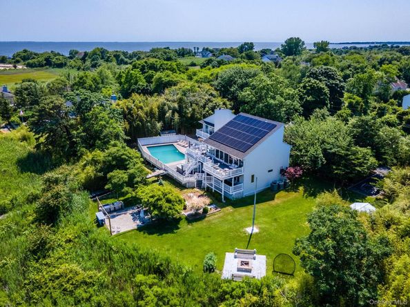 333 Roe Avenue, East Patchogue NY 11772
