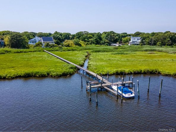 333 Roe Avenue, East Patchogue NY 11772