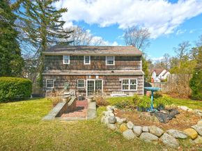 90 E 25th Street, Huntington Station NY 11746