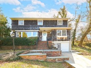 90 E 25th Street, Huntington Station NY 11746