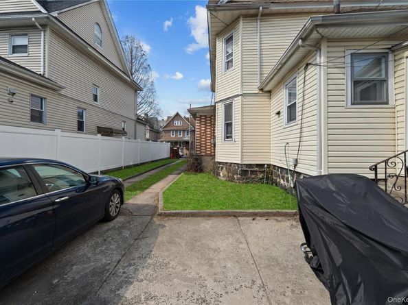 8745 114th Street, Richmond Hill NY 11418