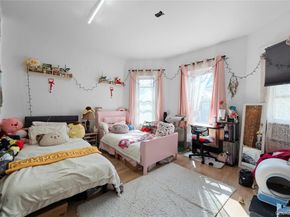 8745 114th Street, Richmond Hill NY 11418