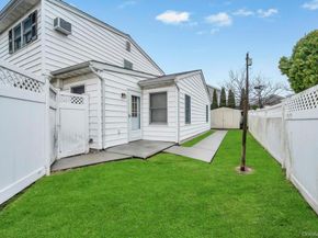 33 Pond Lane, Levittown NY 11756