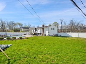86 New Highway, Commack NY 11725