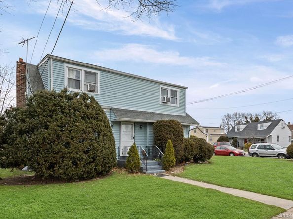 282 Caryl Drive, Lawrence NY 11559