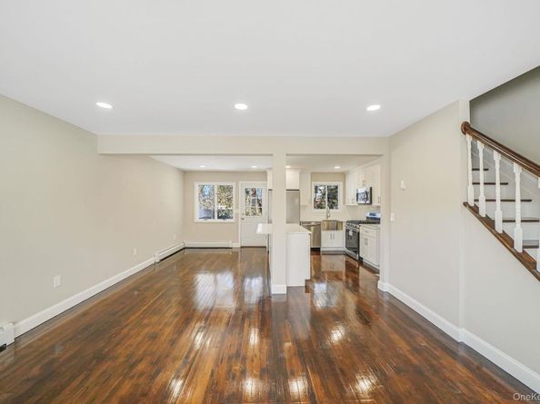 182 W 17th Street, Deer Park NY 11729