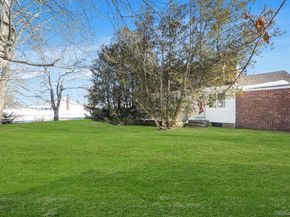 182 W 17th Street, Deer Park NY 11729