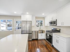 182 W 17th Street, Deer Park NY 11729