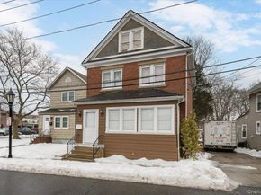 34 S Front Street, Farmingdale NY 11735