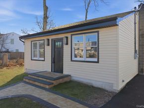 38 Lafayette Drive, Shirley NY 11967