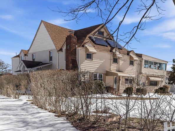 12 Stone Boulevard, Massapequa NY 11758