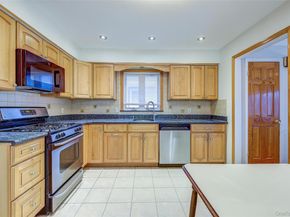 98 Union Place, Lynbrook NY 11563