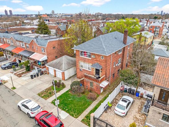 13814 58th Road, Flushing NY 11355