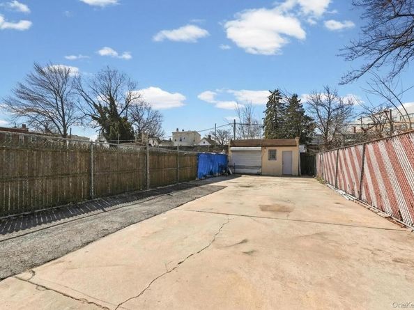 54 Chestnut Street, Brooklyn NY 11208