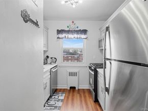 198-28 Pompeii Avenue 2, Holliswood NY 11423
