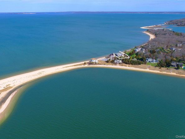 10 Barrett Drive, Hampton Bays NY 11946