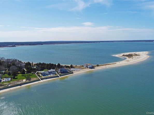 10 Barrett Drive, Hampton Bays NY 11946