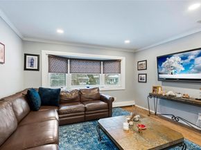 6 Stimson Place, Huntington NY 11743