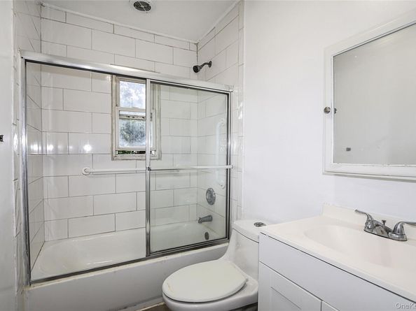 33 Cherry Lane, Carle Place NY 11514