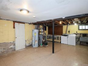 33 Cherry Lane, Carle Place NY 11514