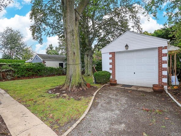 33 Cherry Lane, Carle Place NY 11514