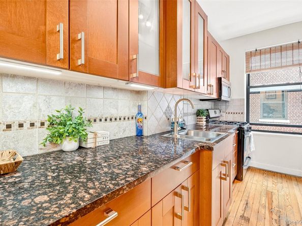 1976 Lafontaine Avenue 4D, Bronx NY 10457