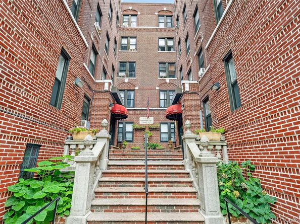 1976 Lafontaine Avenue 4D, Bronx NY 10457